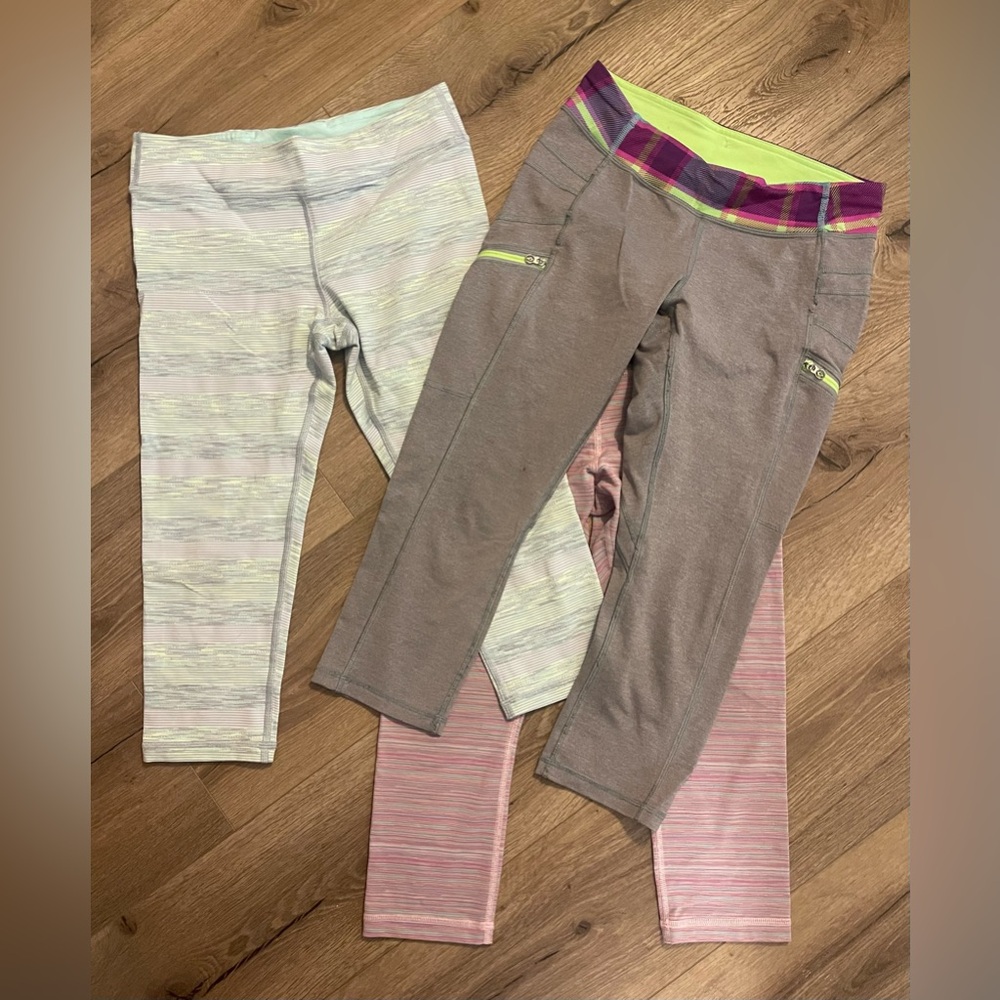 3 Pairs IVIVVA athletic pants/leggings